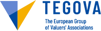 Logo von TEGOVA – The European Group of Valuers' Associations, blaue und gelbe grafische Darstellung mit blauem Schriftzug auf transparentem Hintergrund